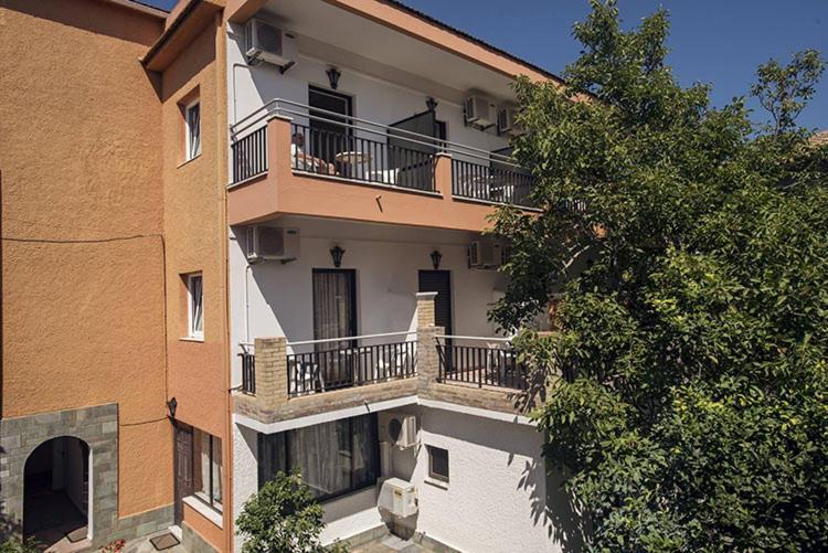 جوفيا Hotel Omirico المظهر الخارجي الصورة